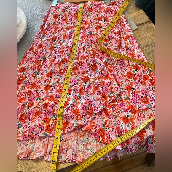 Lucky Brand 🍀 2 piece floral wrap blouse and wrap skirt - Picture 12 of 15